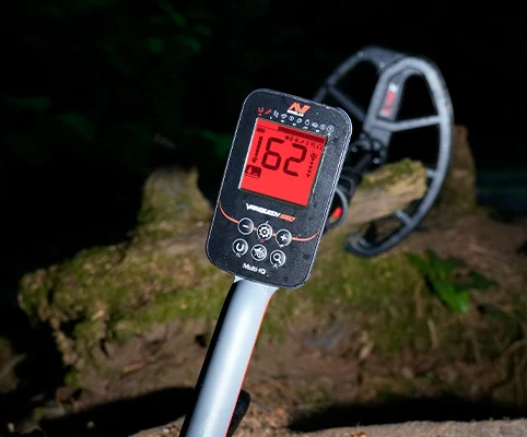 İstanbul Minelab Vanquish 560 Pro Pack - Aydınlatmalı kullanım